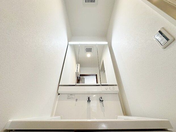 一日の始まりと終わりを心地よく演出してくれる、多彩な機能が備えられたパウダールーム。