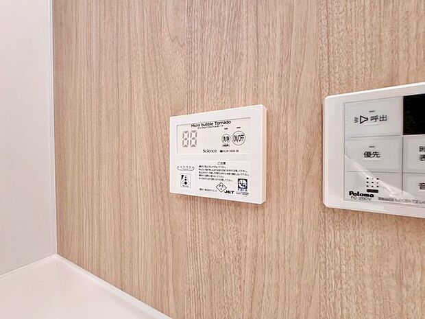 マイクロバブルトルネードは肌本来の保湿成分を残しつつ汚れを落とすため、肌がしっとり保たれます。