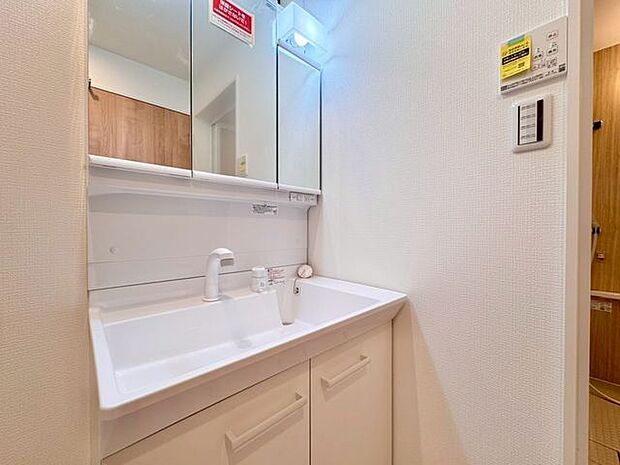 一日の始まりと終わりを心地よく演出してくれる、多彩な機能が備えられたパウダールーム。