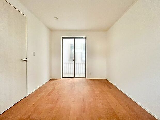 シンプル・イズ・ベストが基本。プレーンな空間を自分好みに。いつまでも快適に暮せる住まいへ。