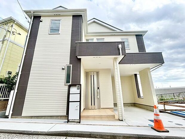 明るさとぬくもりを感じる、落ち着いた佇まい。ずっと色あせない、愛情の持てる外観。