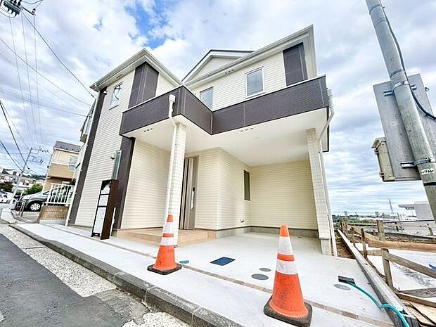 穏やかな住環境と充実の生活利便性を備えたこの地で誇りに思える住まいを実現。