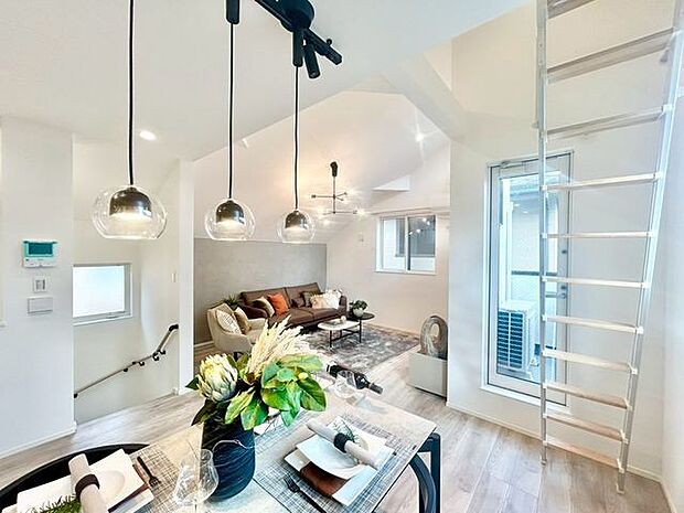 充実した日々の実現へ。豊かな時間を楽しみながらも、環境に調和する暮らしをバランスよく配置。