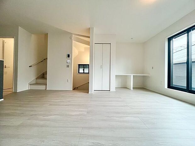 家族がつながりながら、それぞれの時間も楽しめる。そんな相反する希望を両立できる上質な住まいです。