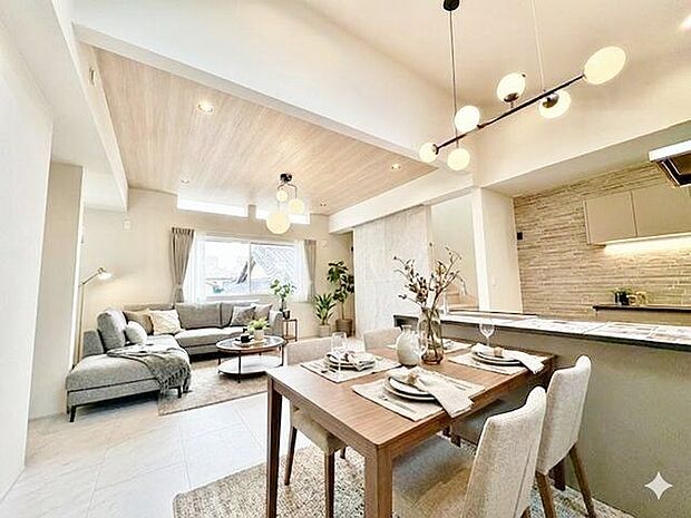 ゆったりとした時の流れを感じられる心地よい空間(AIにより家具・小物を配置したCG加工画像です)