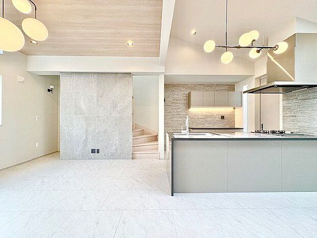 楽しい毎日と明るい未来を予感させる「空間が織り成すひとつ先の住み心地」を演出します。