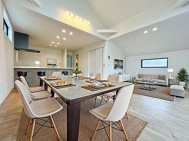 暮らしに優しい温もりと安らぎをもたらす住空間。（配置してある家具や小物はCGよるイメージです）