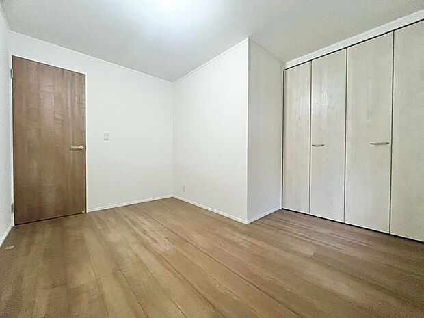 全居室フローリングの温かみのあるデザインで心地よい時間を過ごせます。