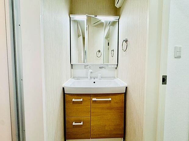 一日の始まりと終わりを心地よく演出してくれる、多彩な機能が備えられたパウダールーム。