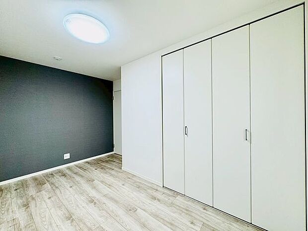 各部屋クローゼット付の2SLDK。お子さまも憧れの個室が持てます。ただ暮らすだけでなく快適さを求めて。