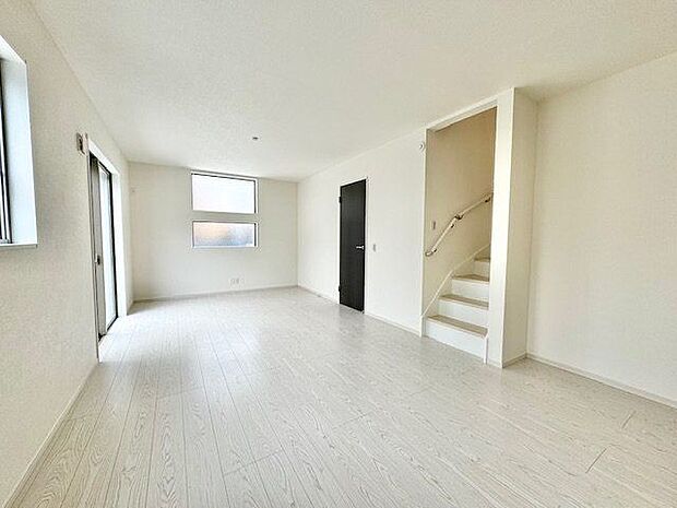 洗練されたデザインと機能性が織りなすこだわりの住空間。ゆったりとした時間をお過ごしください。