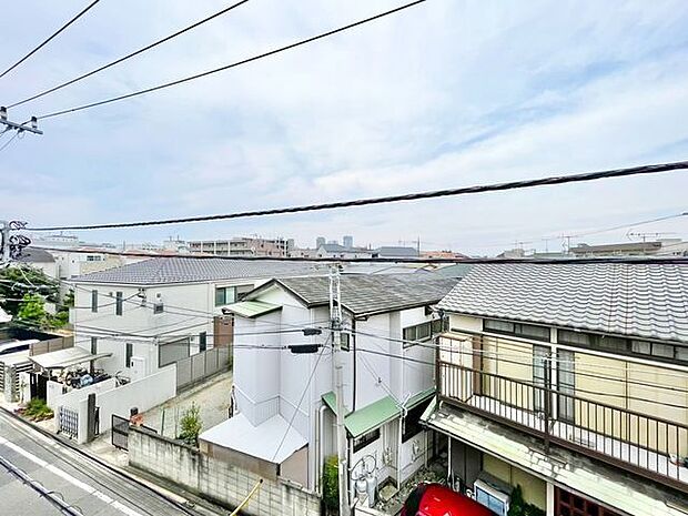 バルコニーに出た時には、頬をなでる優しい風を感じることが出来ます。つい深呼吸をしたくなる眺望です。