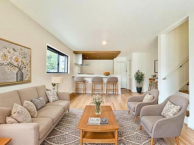 家具を置いても広々としたスペースがあるLDK。（配置してある家具や小物はCGよるイメージです）