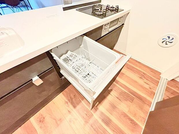 ビルトイン食洗機は作業スペースが広く使え、節約効果もあり、家事の時短にもなります。