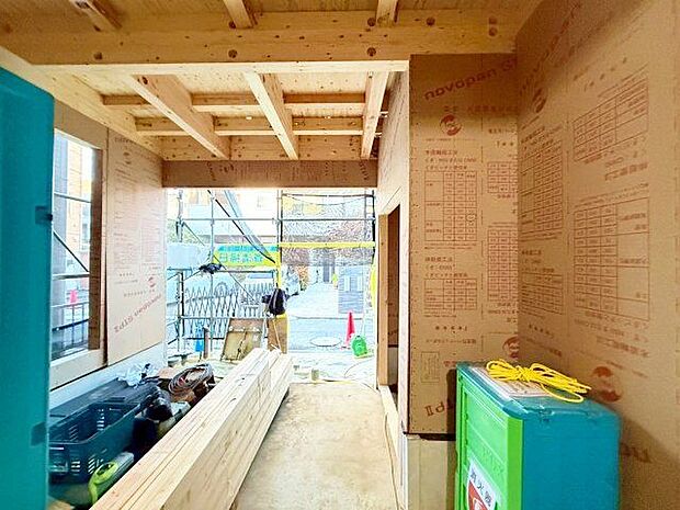 雨が降っても車が濡れずに安心です。