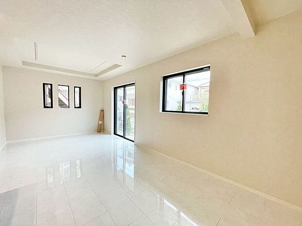 リビングには光が溢れ、風が通る心地よい毎日を過ごすことができます。