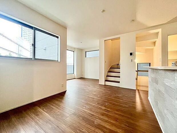 リビングイン階段で、ご家族のコミュニケーションが深まる設計となっています。