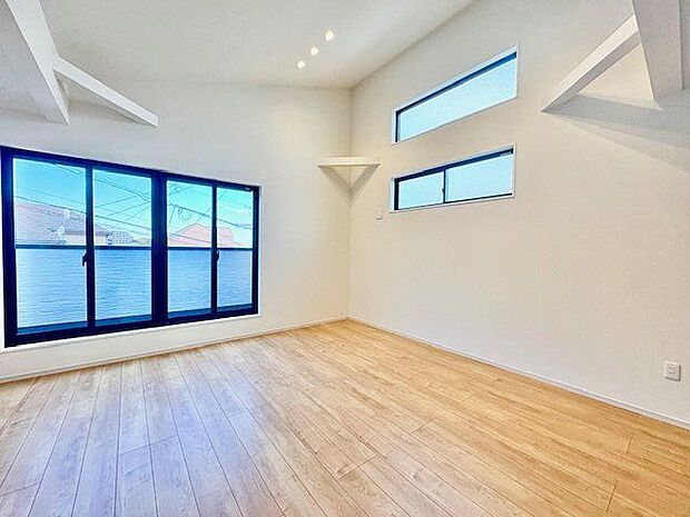 少しでも豊かに快適に。そんな想いから生まれた邸宅は、これから先の生活をきっと支えてくれるはずです。