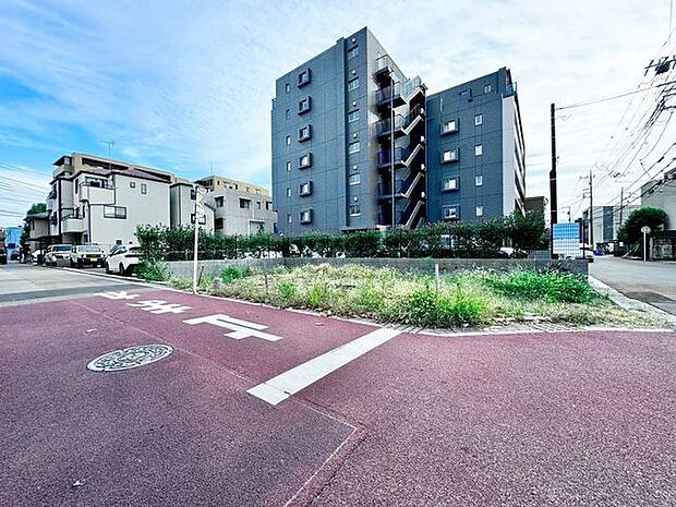 思い描いた暮らしをこの地で実現。閑静な住宅街ならではの快適で贅沢な暮らしをお楽しみいただけます。