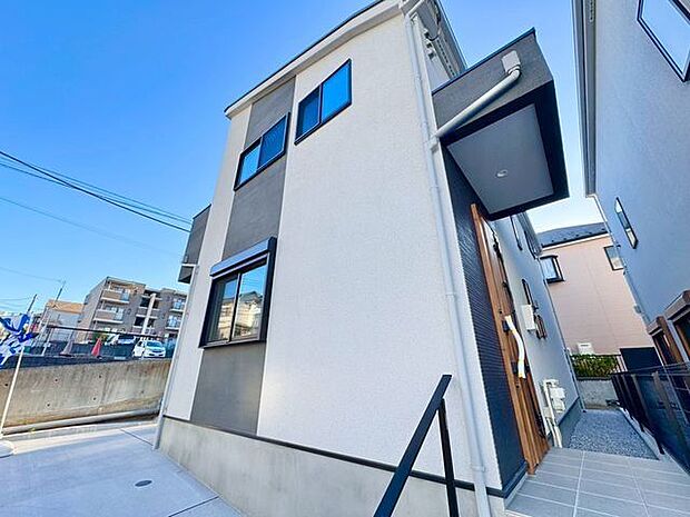 一日あったいろんなことを胸に帰る我が家。「ただいま」「おかえり」が交わされる幸せな空間が待っています