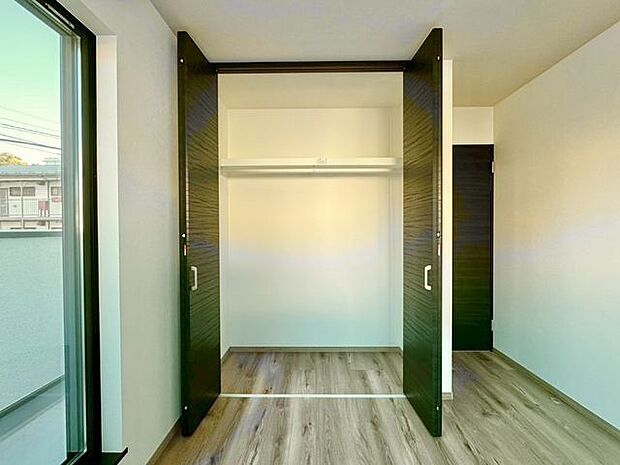 収納スペースが付いていて、お部屋を最大限に広く使っていただけます。荷物の多い方も安心です。