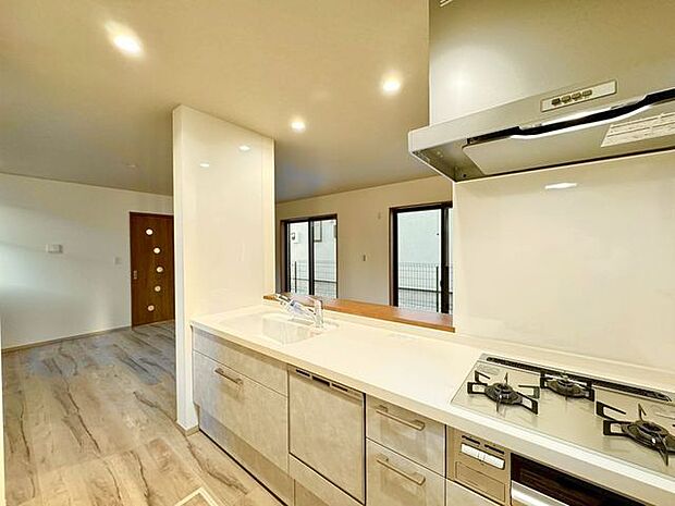 「食」の幸せを育むキッチンは心地よい空間であってほしい。使い込むほど好きになるキッチン空間へ。