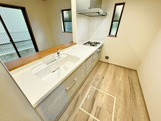 お料理を作って食べて、いつもと変わらないひと時がとっておきの時間へ。キッチンから心豊かな暮らしを。