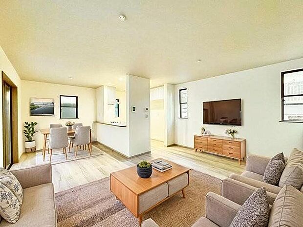 家具を置いても広々としたスペースがあるLDK。（配置してある家具や小物はCGよるイメージです）