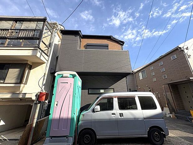 住む人がいつまでも心地良さを感じ続けられる多様な住空間を創造します。