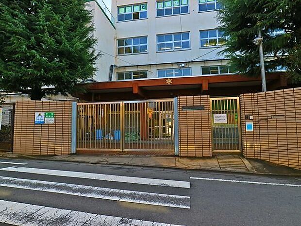 大田区立大森第六中学校 350m
