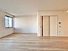 リビング/ダイニング：快適に過ごす条件は、一人ひとり違います。居住していく中であなただけのマイホームに創り上げて下さい。