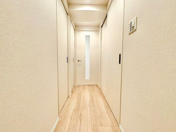 毎日の行き帰りで使う大事な玄関は、清潔感があり、明るく迎えてくれます。
