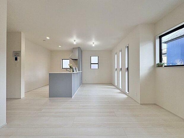 会話が弾むリビング、料理が愉しくなるキッチン。家は、ただ生活する場ではなく、暮らしを愉しく、快適に。