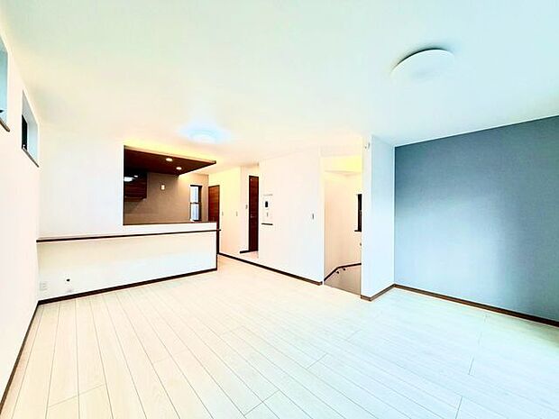 お気に入りのこの場所。いつもと変わらない週末のひととき。寝る前のひととき、自由に自分スタイルを。