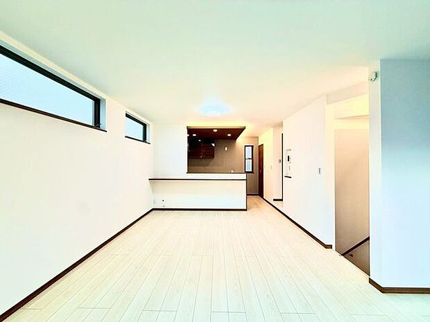 お気に入りのインテリアを加え、ゆとりある心地よい空間を演出してみませんか？