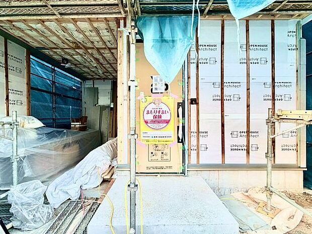 住まいの顔となる玄関は、落ち着きと華やぎの満ちた空間に。