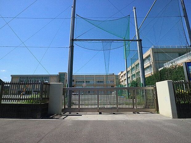 川崎市立川中島中学校 300m