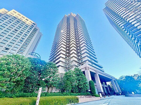 おしゃれな雰囲気や自然の潤い、親しみやすさといった個性を、街に新たな価値をもたらし続けてくれます。