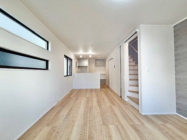 洗練されたデザインと機能性が織りなすこだわりの住空間。ゆったりとした時間をお過ごしください。