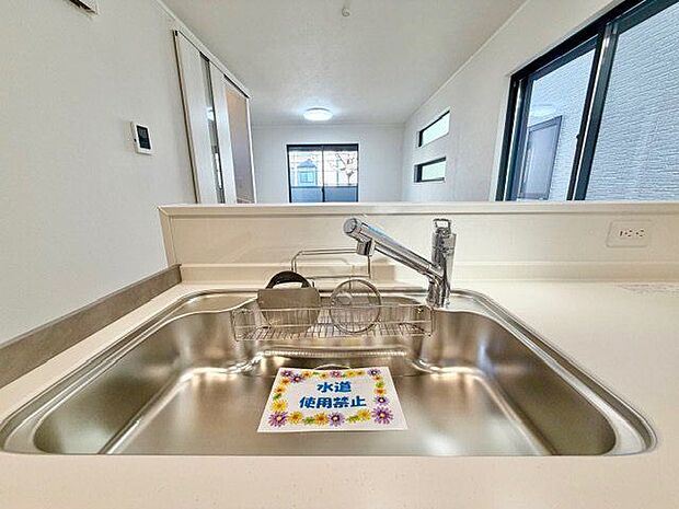 おいしい水を毎日飲める浄水器一体型シャワー水栓をご用意。