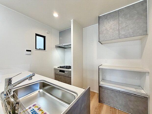 「食」の幸せを育むキッチンは心地よい空間であってほしい。使い込むほど好きになるキッチン空間へ。