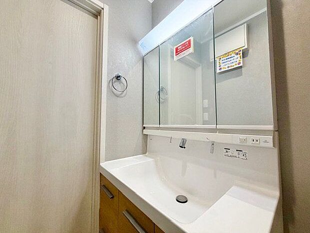 一日の始まりと終わりを心地よく演出してくれる、多彩な機能が備えられたパウダールーム。