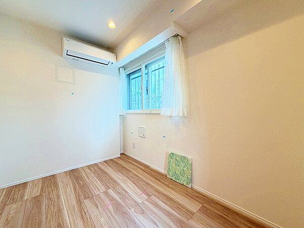 過ぎ行く時間をゆったりと感じることができる落ち着いたお部屋。プライベートな時間を満喫できます。