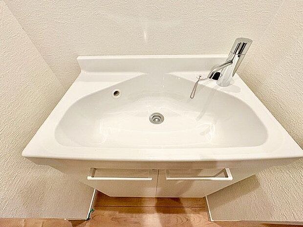 玄関にはセカンド洗面有。