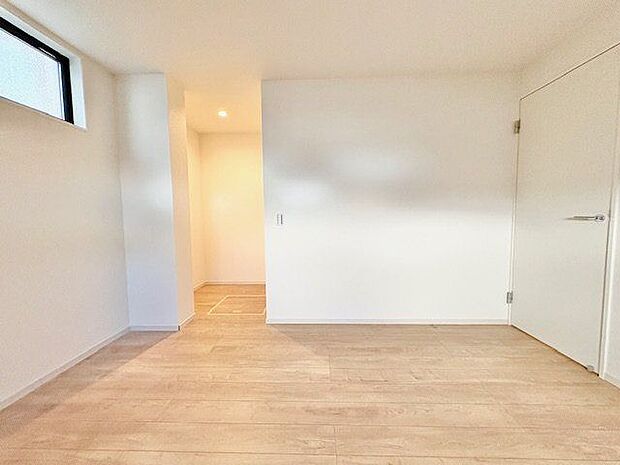 シンプル・イズ・ベストが基本。プレーンな空間を自分好みに。いつまでも快適に暮せる住まいへ。