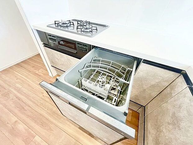 食洗機付で手間なく綺麗に。食後はゆったり過ごせます。
