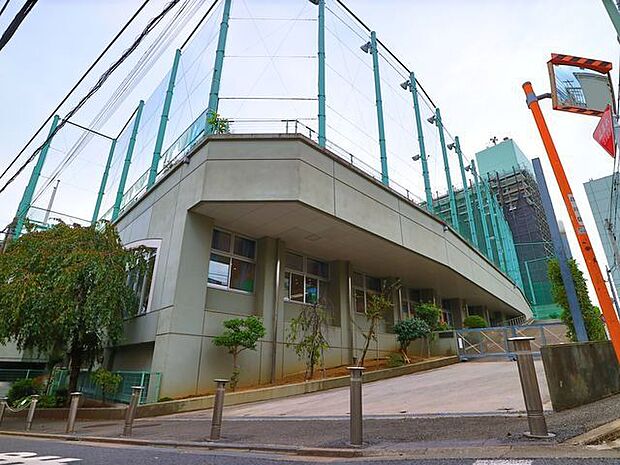 品川区立戸越台中学校 70m