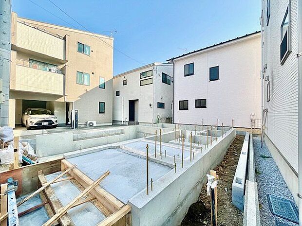 穏やかな住環境と充実の生活利便性を備えたこの地で誇りに思える住まいを実現。