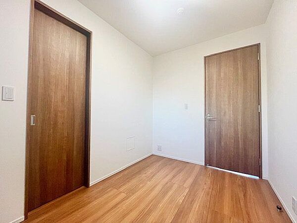 プレーンな空間を自分のスタイルに染める。いつまでも快適に暮せる住まいへ。
