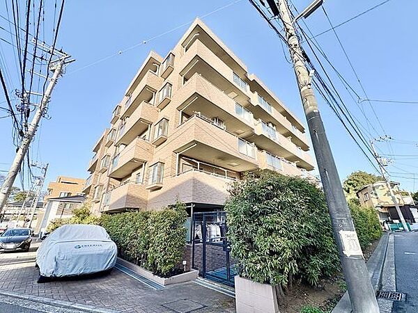 開放感豊かな景色が広がり、四季を通して、さわやかな暮らしが叶う住まいへ。